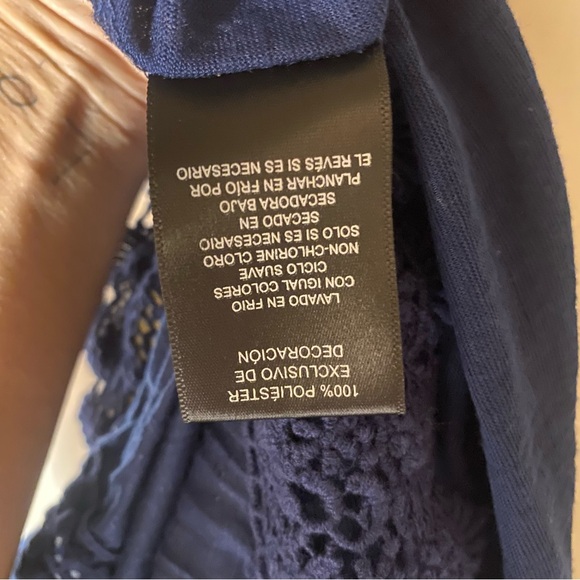 Signature I Studio, Size Medium, Navy Blue’ish, Lightweight, Sleeveless Top - Picture 10 of 11